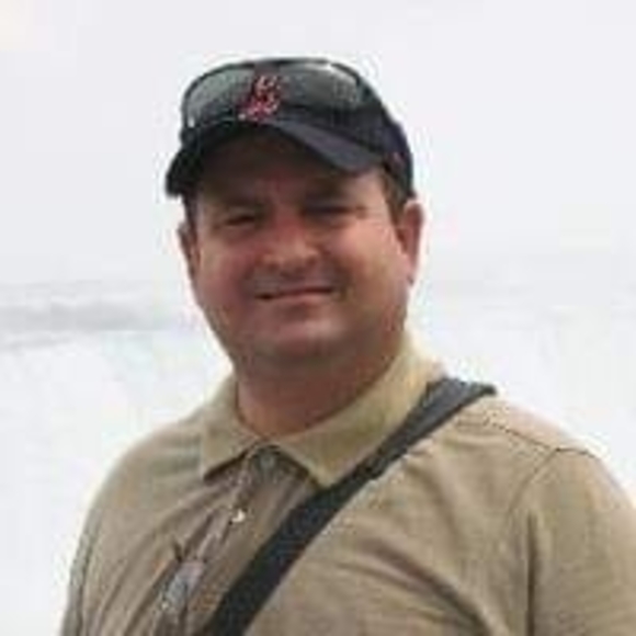 Meet your Posher, Luis - Picture 1 of 1